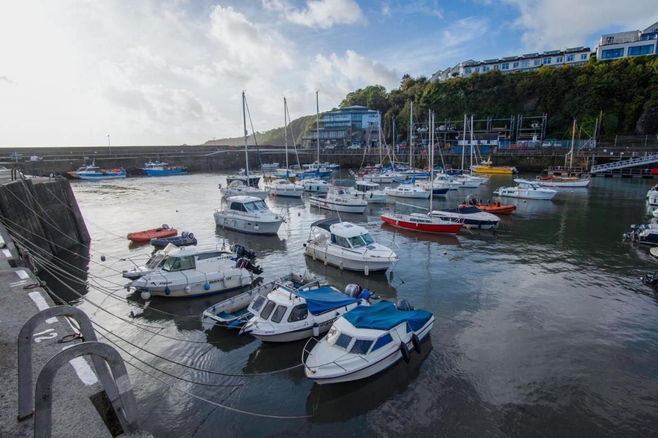 Glenvale - 2 Bedroom Apartment - Saundersfoot Buitenkant foto